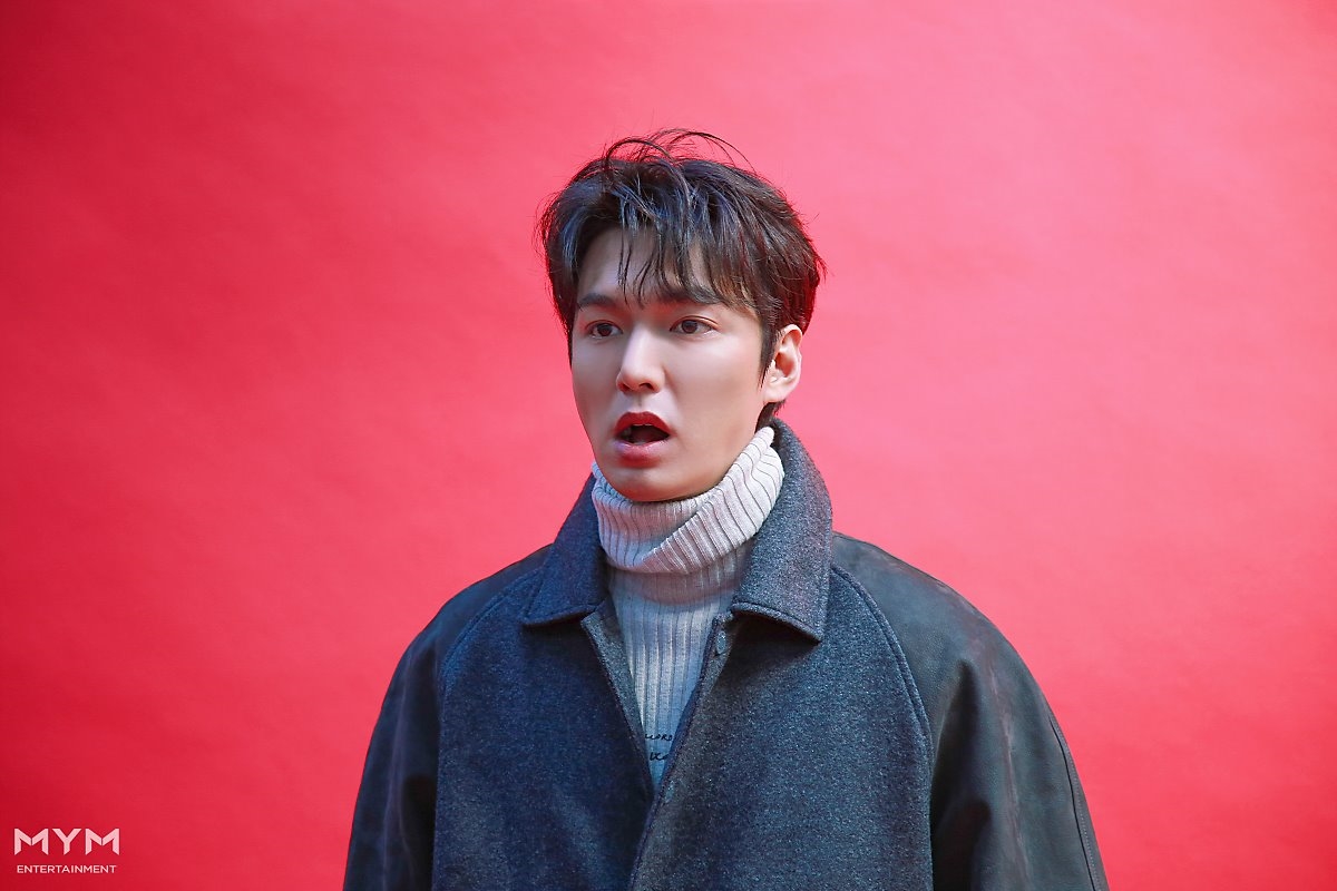 Lee Min Ho tung bộ ảnh mới đẹp cuốn hút, khoe góc nghiêng thần thánh