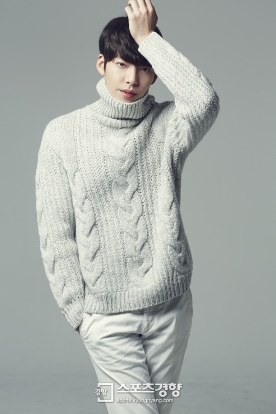 Kim Woo Bin xác nhận tham dự lễ trao giải Rồng Xanh