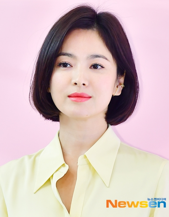 Song Hye Kyo đăng ảnh quà và cảm ơn các fan đúng ngày sinh nhật
