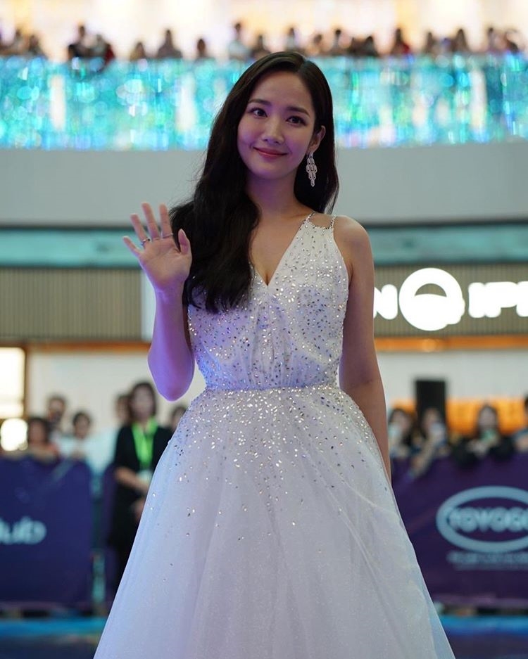 Park Min Young trở thành “Ảnh hậu châu Á” tại Starhub Singapore