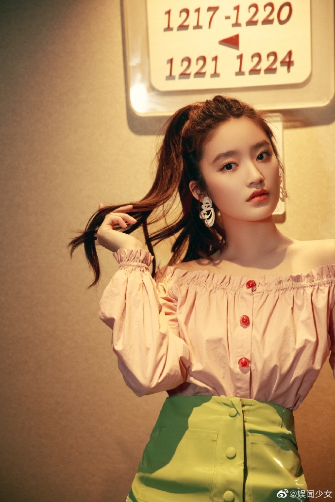 Sao nhí hot nhất Bộ Bộ Kinh Tâm gây bão mạng vì 'dậy thì thành công'