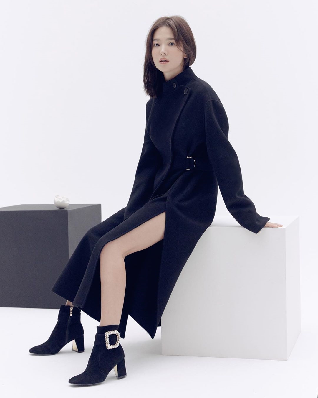 Song Hye Kyo và Goo Hye Sun cá tính, quyến rũ trong bộ ảnh mới