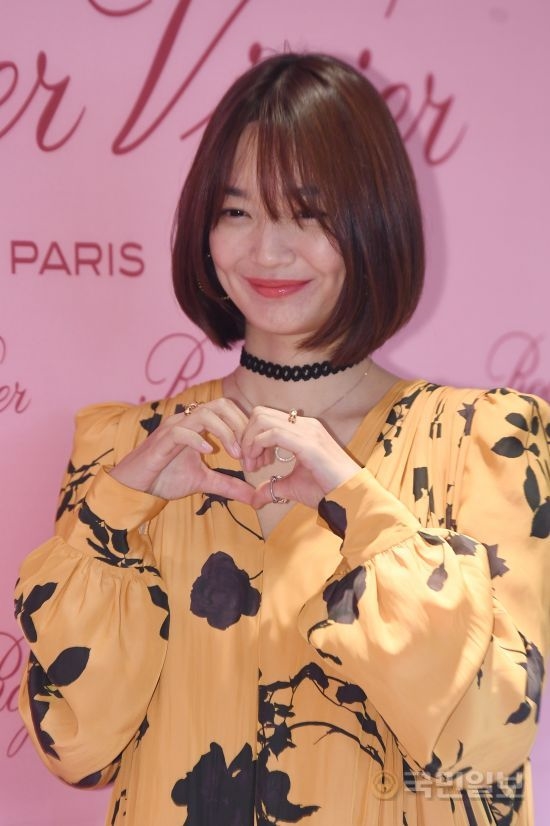 Park Min Young đọ sắc Shin Min Ah trong sự kiện mới