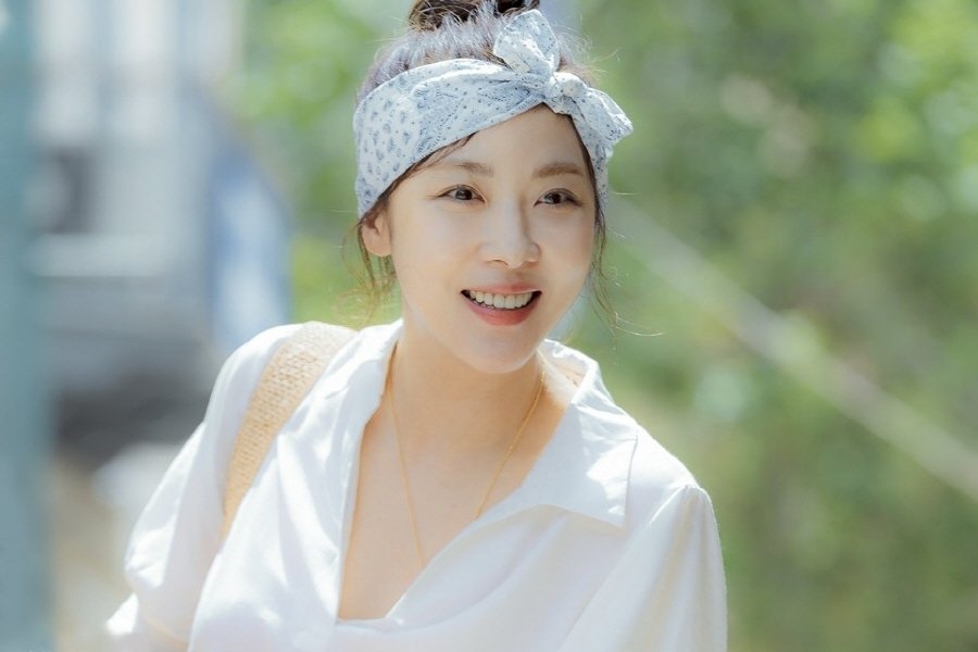 Ha Ji Won xinh xắn, trẻ trung trong loạt ảnh phim mới sắp ra mắt