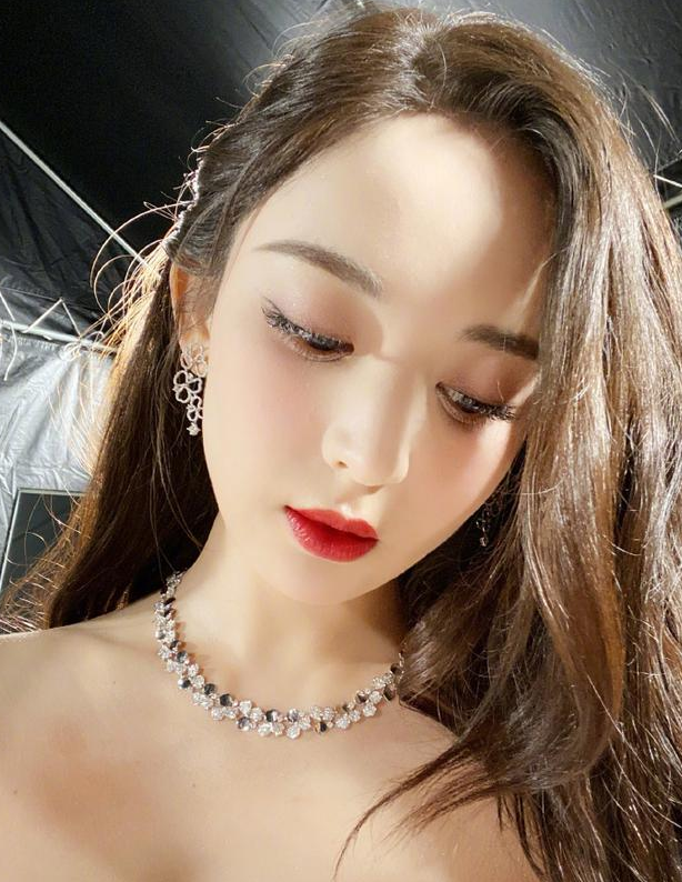 Cổ Lực Na Trát thanh minh sau màn nói tiếng Anh thảm họa