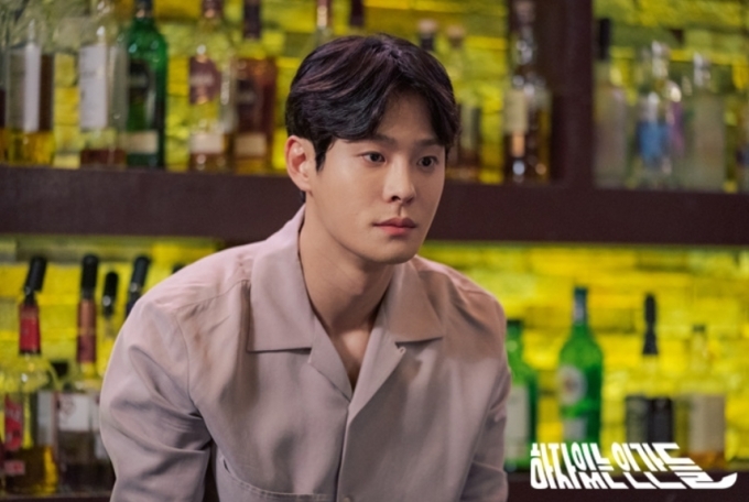 Đoàn phim 'Love With Flaws' chiếu hết các cảnh quay của Cha In Ha