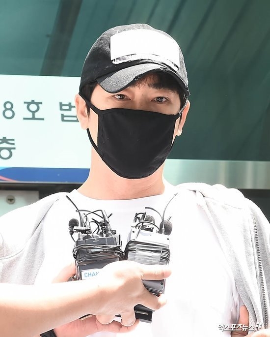 Kang Ji Hwan nhận án phạt của tòa cho tội tấn công tình dục