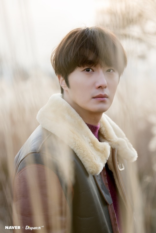 Jung Il Woo tung bộ ảnh “hoàng tử mùa đông” đẹp mơ màng