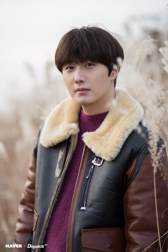 Jung Il Woo tung bộ ảnh “hoàng tử mùa đông” đẹp mơ màng