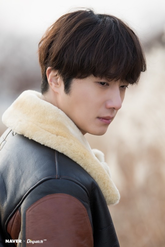 Jung Il Woo tung bộ ảnh “hoàng tử mùa đông” đẹp mơ màng
