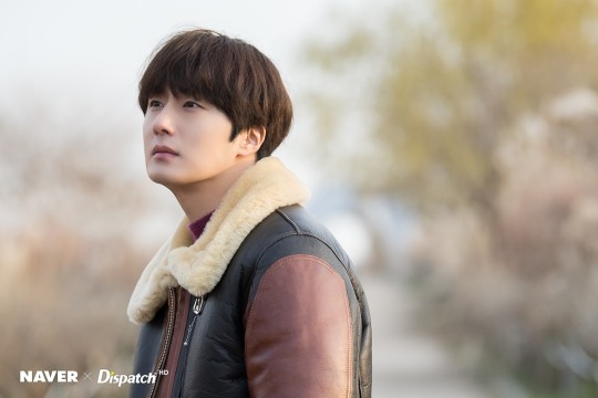 Jung Il Woo tung bộ ảnh “hoàng tử mùa đông” đẹp mơ màng