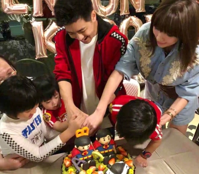 Côn Lăng, vợ Lâm Chí Dĩnh và những fan girl thành công nhất Cbiz