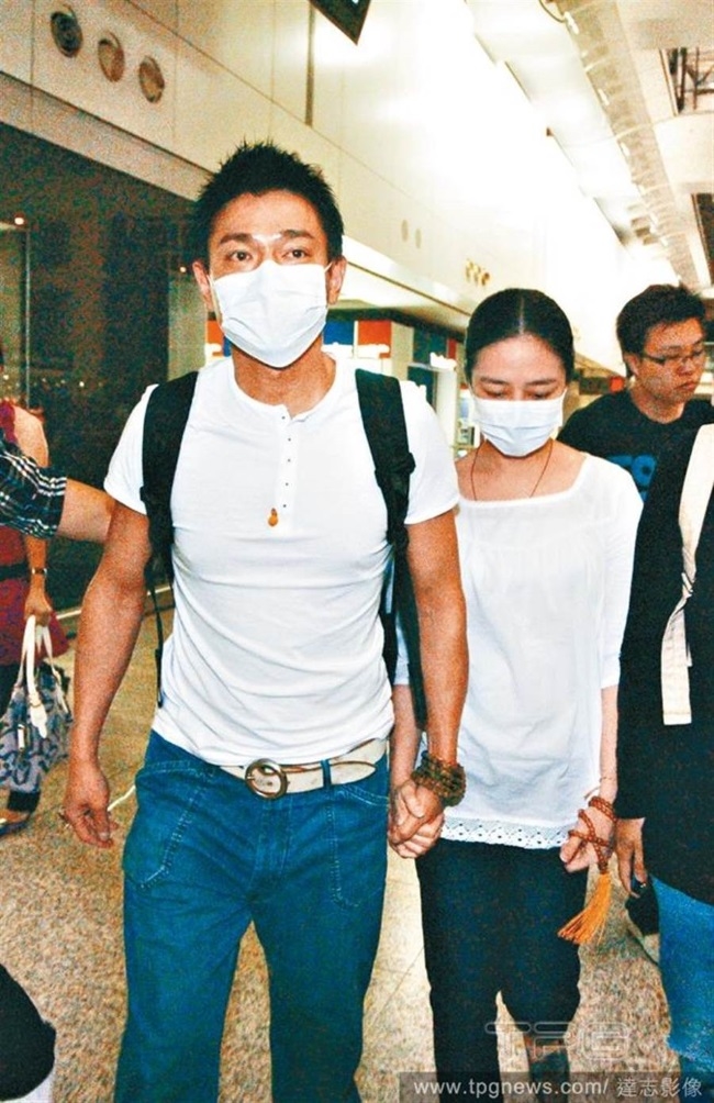 Côn Lăng, vợ Lâm Chí Dĩnh và những fan girl thành công nhất Cbiz