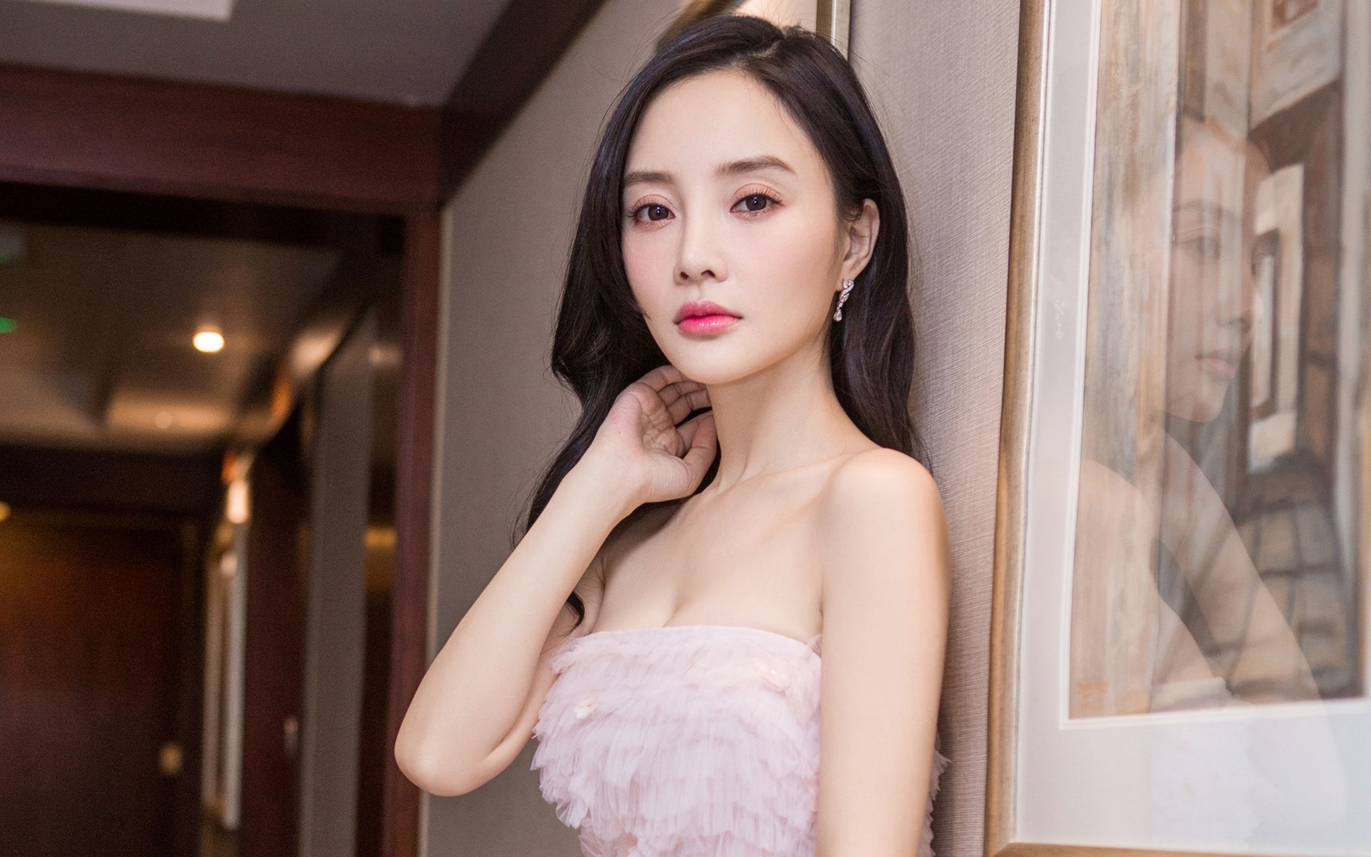 Số phận đại minh tinh Cbiz hết thời: Phạm Băng Băng bán hàng online