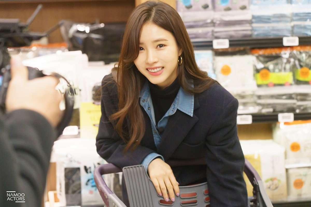 Shin Se Kyung tận tâm chuẩn bị từng bước cho fanmeeting