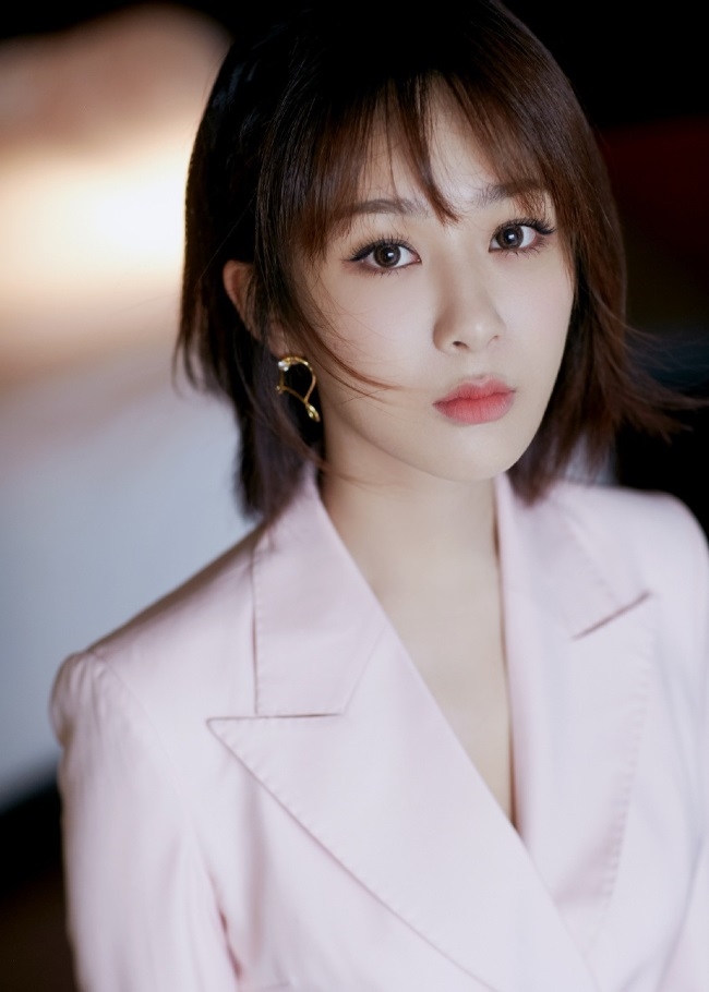 Châu Đông Vũ đánh bại Dương Mịch, Dương Tử trong bảng Forbes 2019