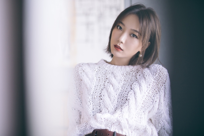 Vương Lạc Đan bị netizen Hoa ngữ ném đá vì bị fan cuồng cầu hôn