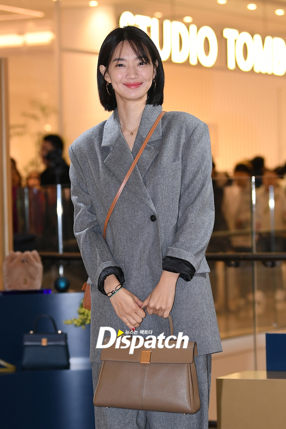 Shin Min Ah xứng danh “nữ thần tóc ngắn” cực ngầu trong sự kiện