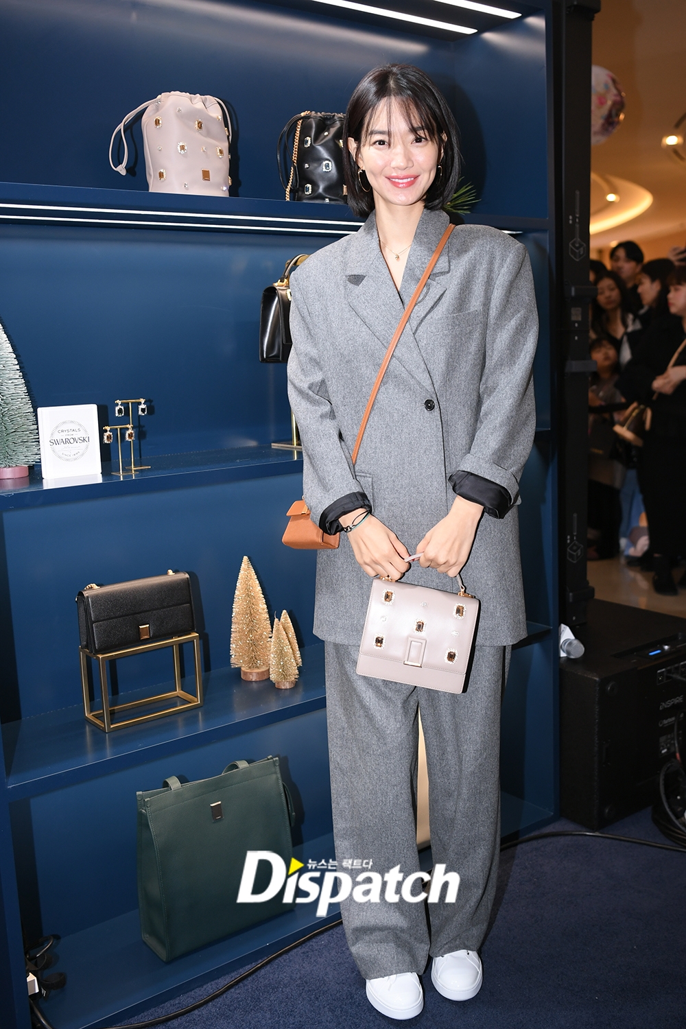 Shin Min Ah xứng danh “nữ thần tóc ngắn” cực ngầu trong sự kiện