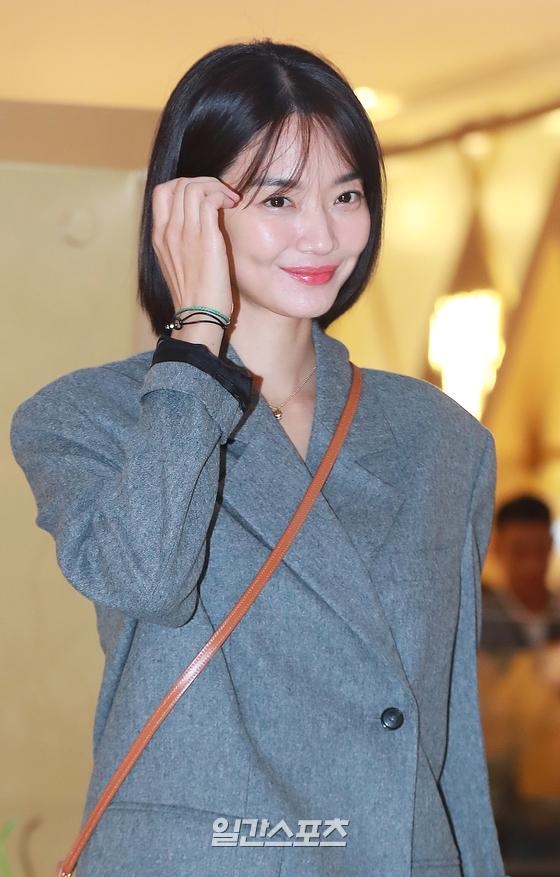 Shin Min Ah xứng danh “nữ thần tóc ngắn” cực ngầu trong sự kiện