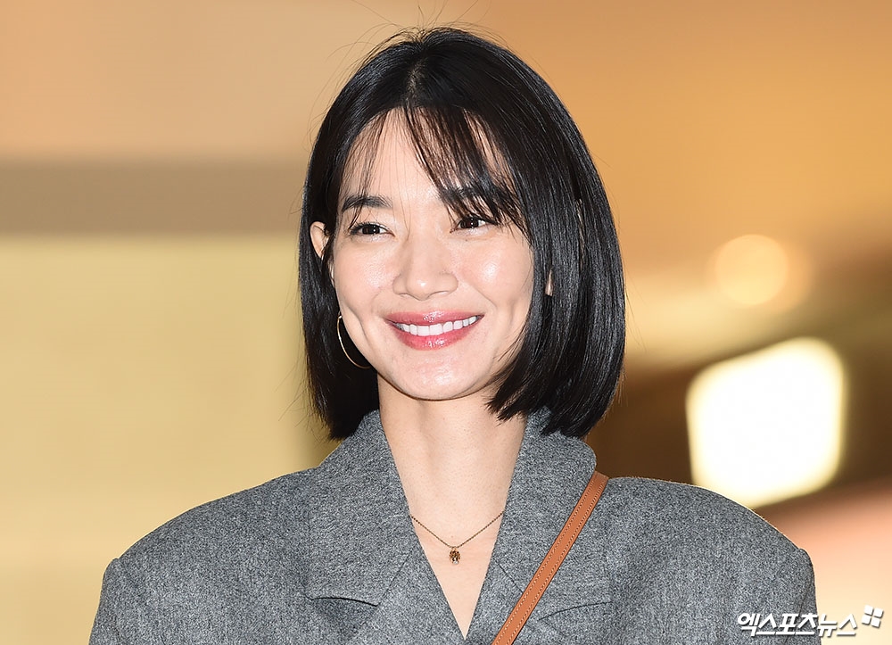 Shin Min Ah xứng danh “nữ thần tóc ngắn” cực ngầu trong sự kiện