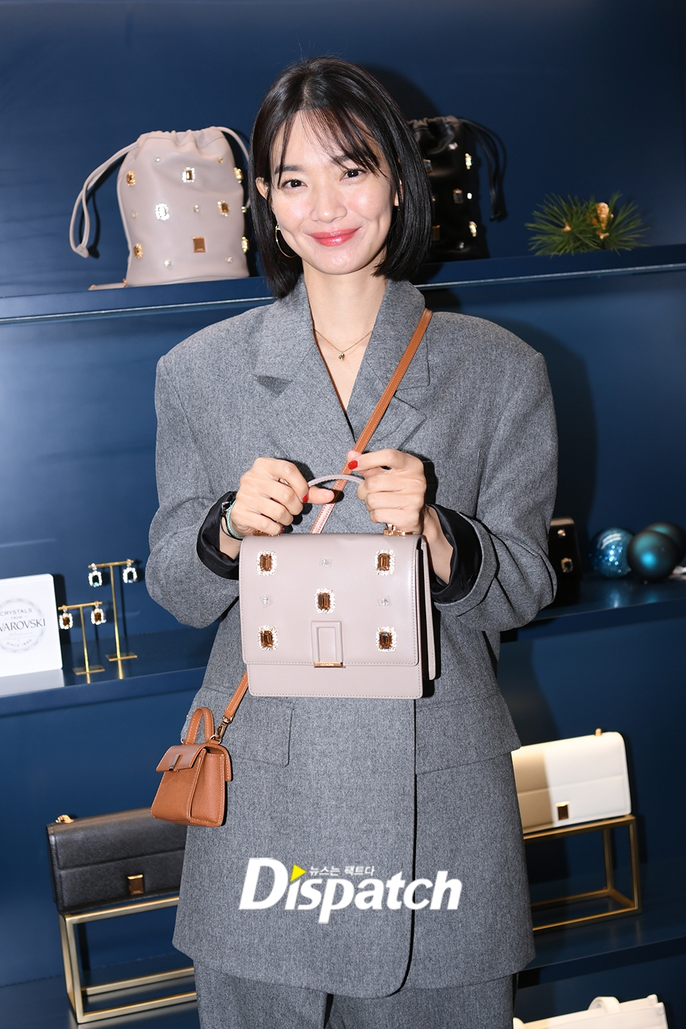 Shin Min Ah xứng danh “nữ thần tóc ngắn” cực ngầu trong sự kiện