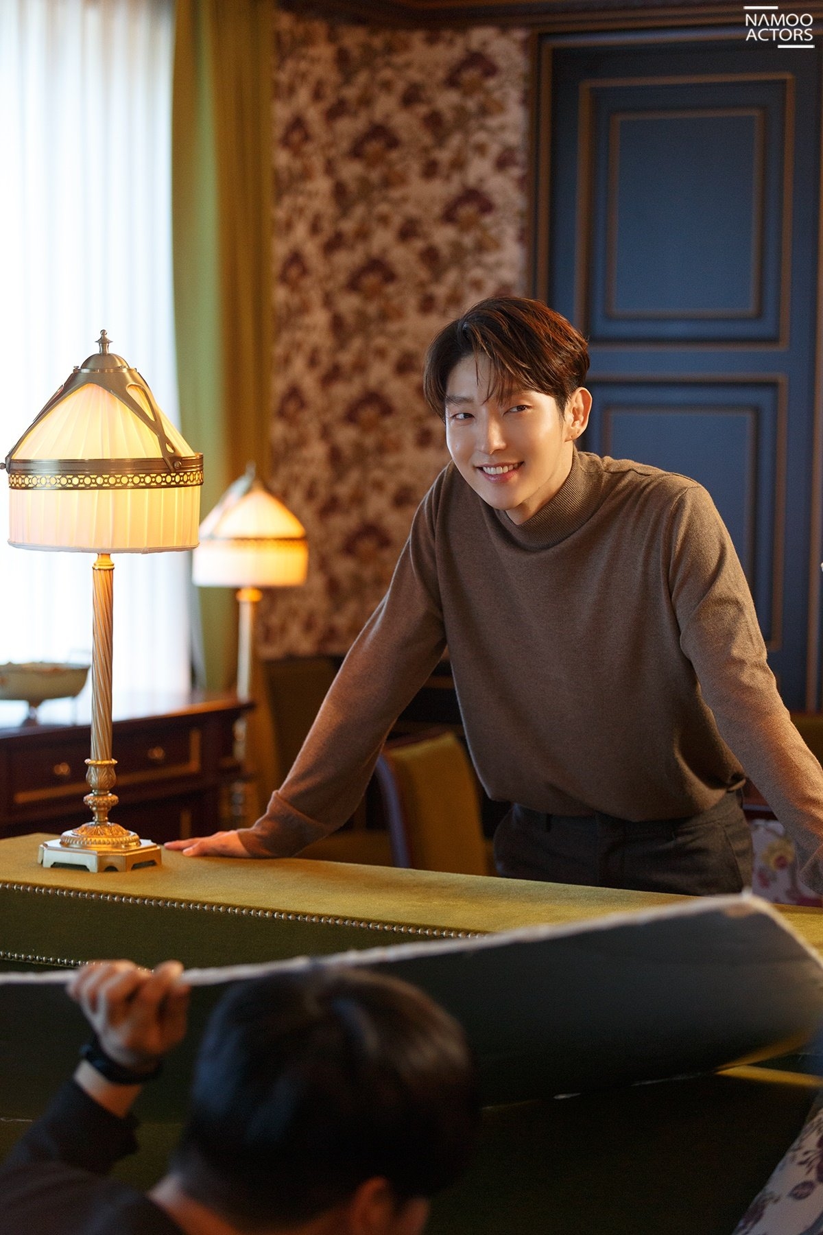 Lee Jun Ki tặng fan bộ ảnh khoe vẻ đẹp nam thần cực phẩm quyến rũ