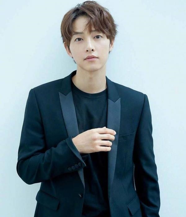 Song Joong Ki rời công ty quản lý sau 7 năm gắn bó