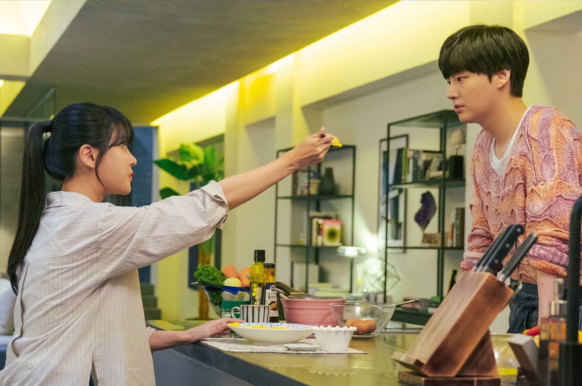 “Love With Flaws” tung ảnh lãng mạn của Ahn Jae Hyun - Oh Yeon Seo