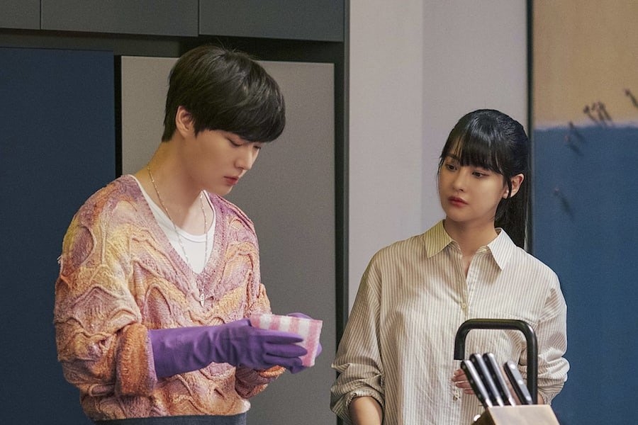 “Love With Flaws” tung ảnh lãng mạn của Ahn Jae Hyun - Oh Yeon Seo