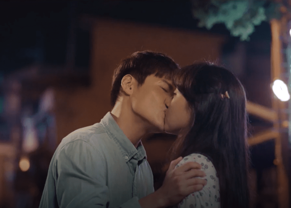 10 nụ hôn đỉnh cao nhất trong drama Hàn qua từng năm trong thập kỷ qua