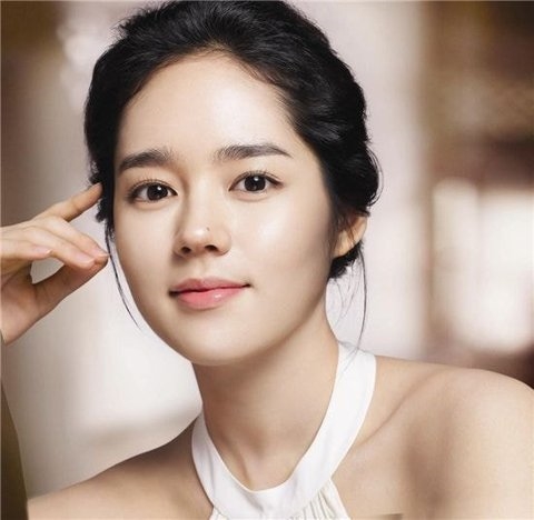 Ngắm loạt ảnh nhan sắc rực rỡ khi đôi mươi của dàn mỹ nhân đời đầu 8x