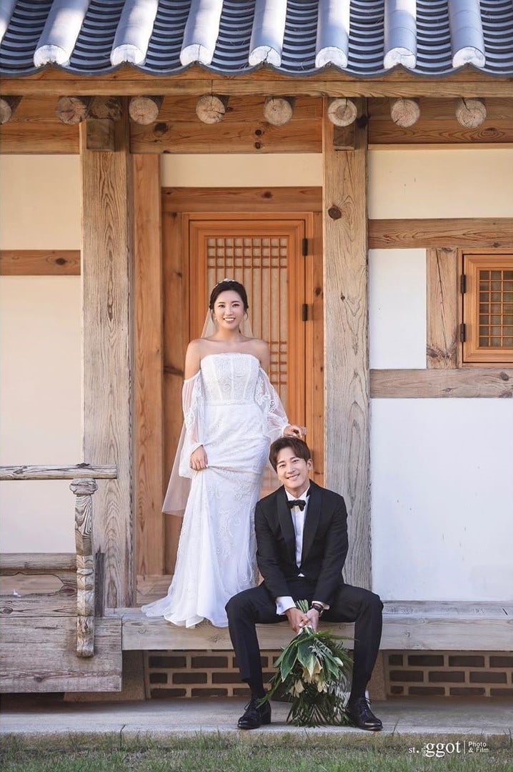 “Em trai Kim Tae Hee” Lee Wan tung bộ ảnh cưới đẹp như cổ tích