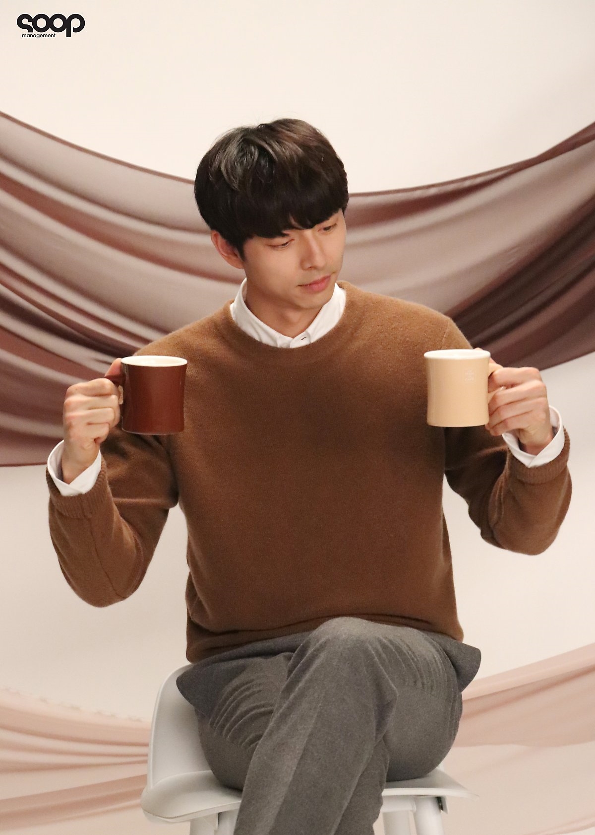 Gong Yoo tỏa khí chất nam thần trong bộ ảnh chụp quảng cáo mới