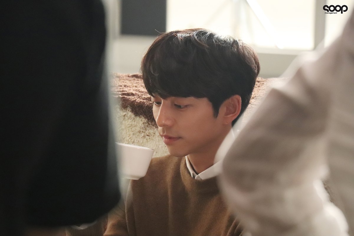 Gong Yoo tỏa khí chất nam thần trong bộ ảnh chụp quảng cáo mới