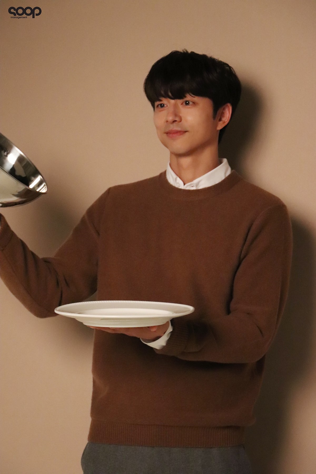 Gong Yoo tỏa khí chất nam thần trong bộ ảnh chụp quảng cáo mới