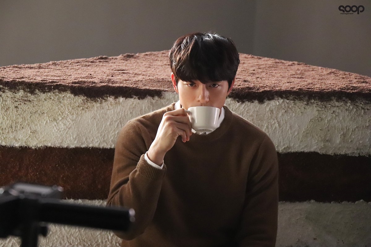 Gong Yoo tỏa khí chất nam thần trong bộ ảnh chụp quảng cáo mới