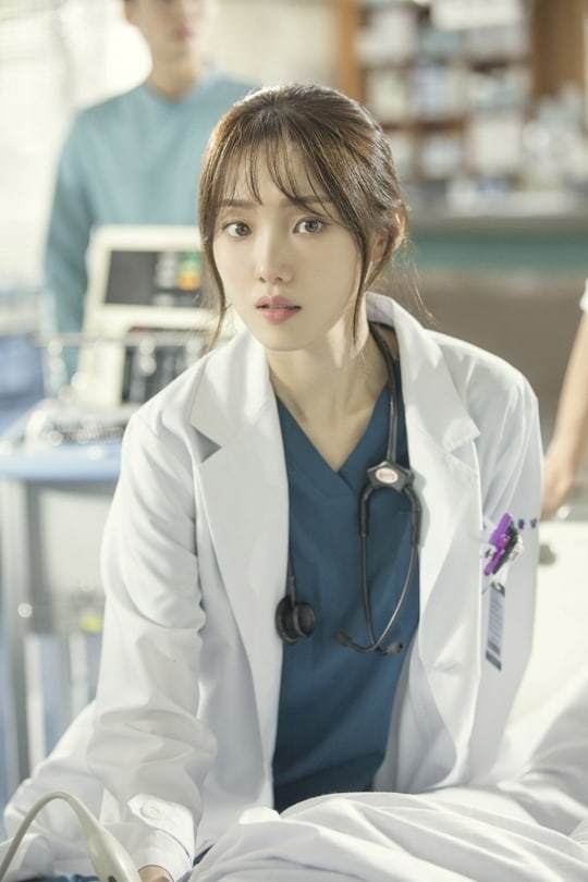 Lee Sung Kyung - Ahn Hyo Sub tỏa sức hút thanh xuân trên poster drama
