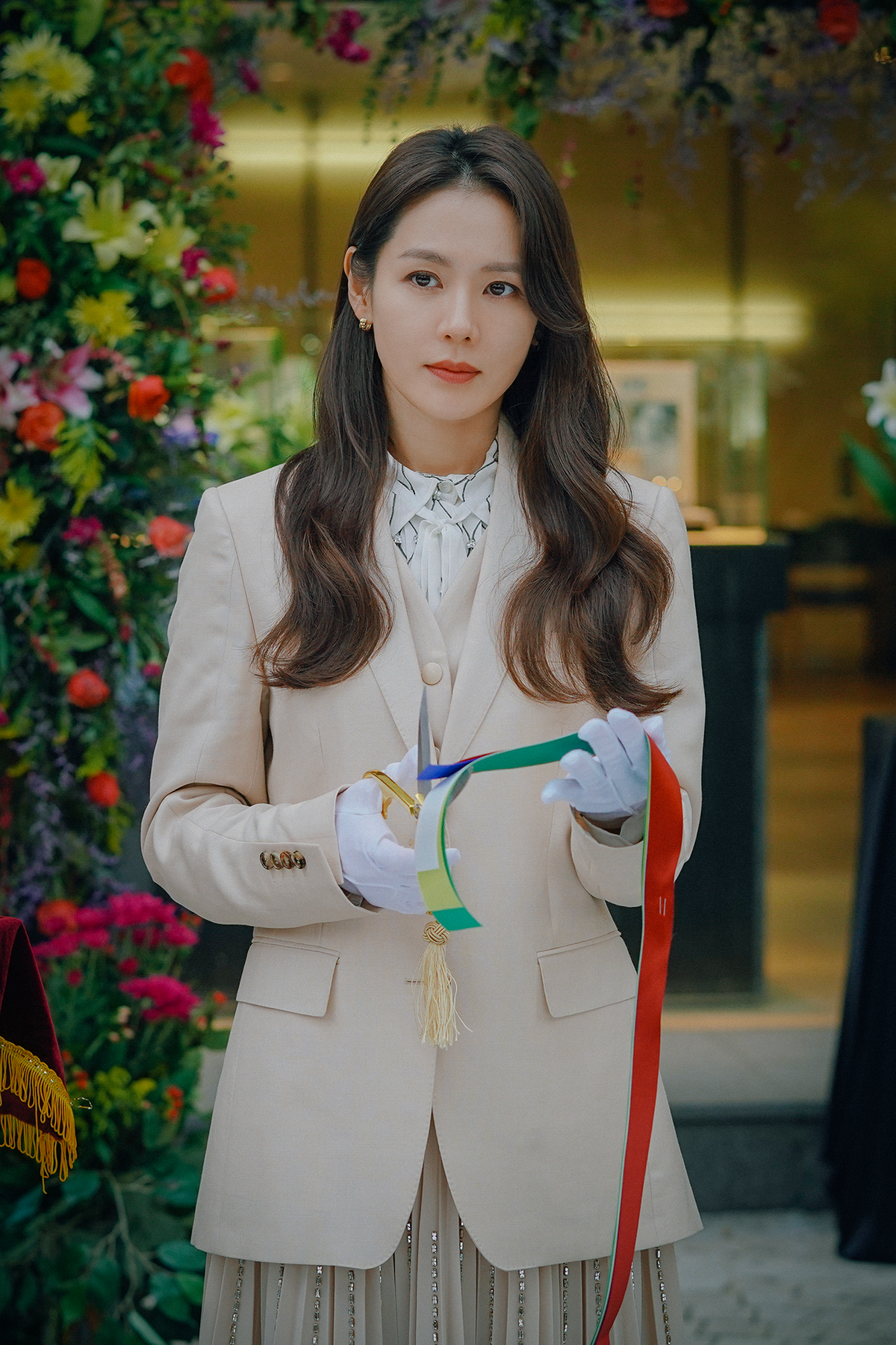 Son Ye Jin tung bộ ảnh đẹp trong “Hạ cánh nơi anh” chào năm mới