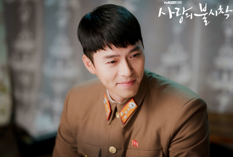 Hyun Bin 'chiếm trọn' trái tim khán giả đầu năm với 'Hạ cánh nơi anh'