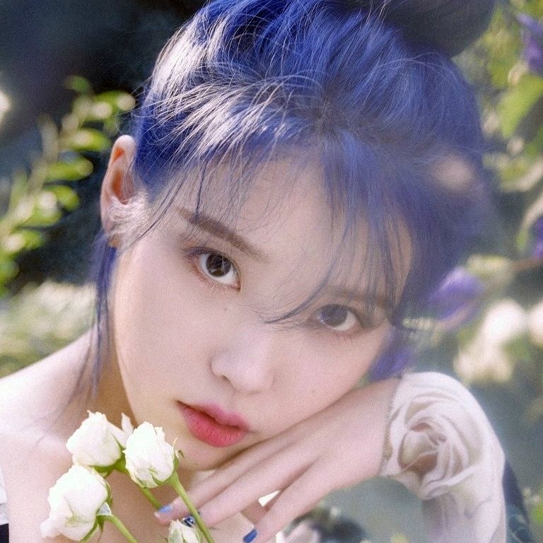 IU lần đầu đổi công ty quản lý, dẫn theo cả bộ sậu làm việc cùng
