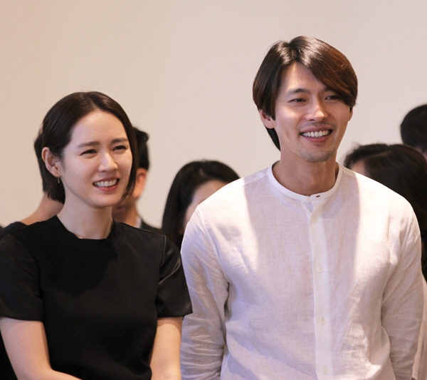 Hyun Bin - Son Ye Jin bị đồn sẽ kết hôn sau khi drama kết thúc