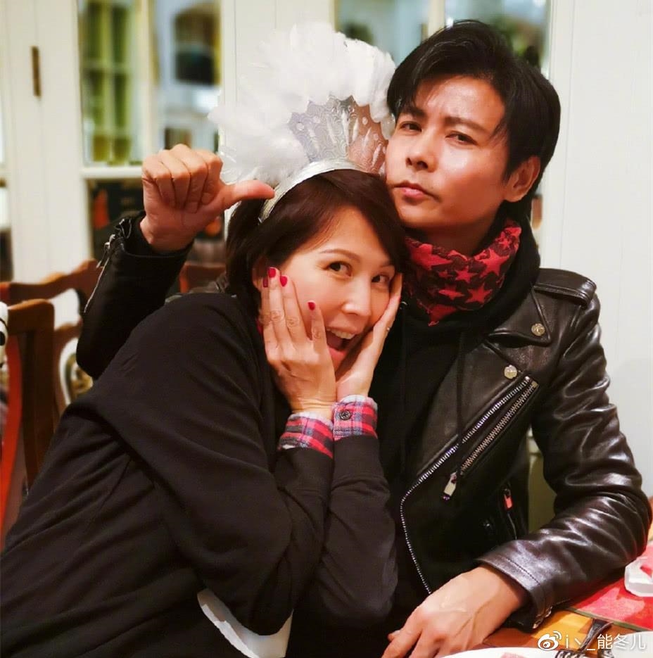 Thái Thiếu Phân - Trương Tấn hạnh phúc kỷ niệm 12 năm kết hôn