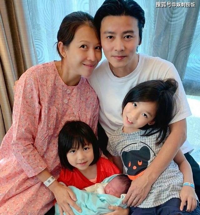 Thái Thiếu Phân - Trương Tấn hạnh phúc kỷ niệm 12 năm kết hôn