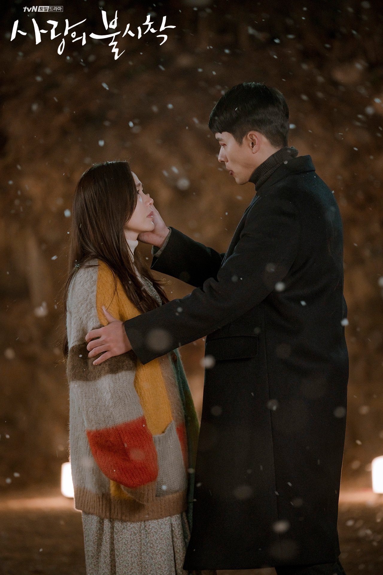 Hyun Bin - Son Ye Jin nhập tâm diễn xuất tạo ra cảnh hôn tuyệt đẹp