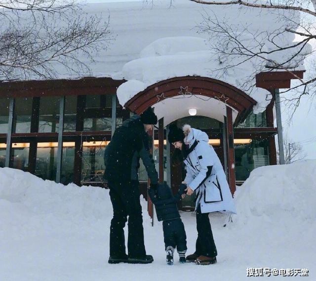 Huỳnh Hiểu Minh gián tiếp thừa nhận ly hôn AngelaBaby?