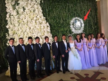 Huỳnh Hiểu Minh lì xì nhân viên cũng khẳng định địa vị của AngelaBaby
