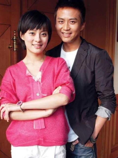 Đặng Siêu - Tôn Lệ bị ném đá vì quyên góp 1 tỷ đồng cho Vũ Hán