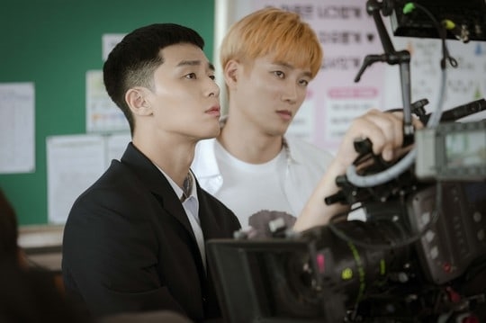 Park Seo Joon điển trai, khí chất trên phim trường drama mới