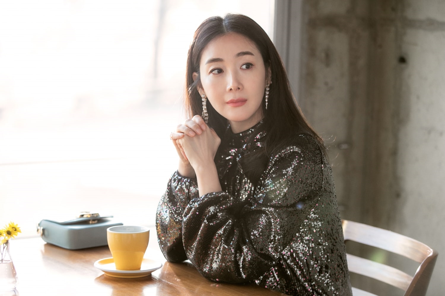Choi Ji Woo 'gây sốt' khi đóng cameo trong 'Hạ cánh nơi anh'